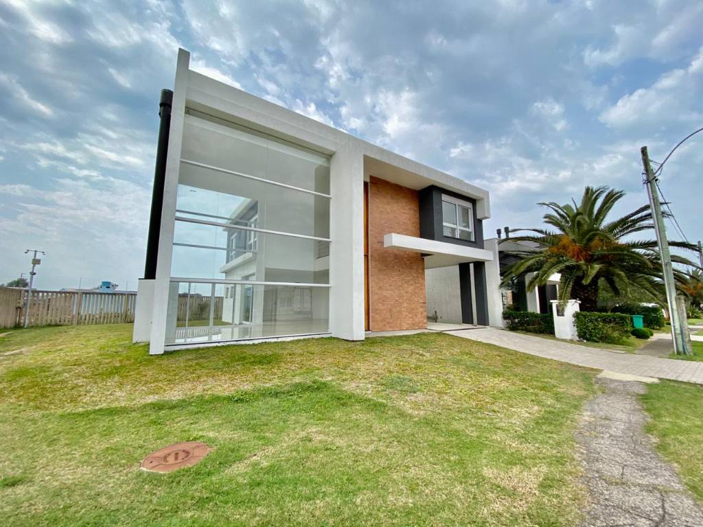 Casa em Condomínio 4 dormitórios para venda, Parque Antártica em Capão da Canoa | Ref.: 3934