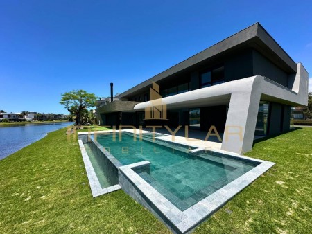 Casa em Condomínio 5 dormitórios para venda, Centro em Xangri-lá | Ref.: 10393